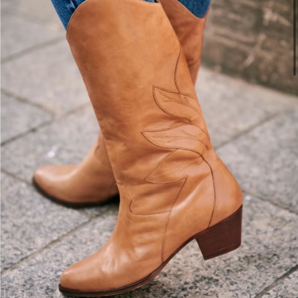 Sezane Phoenix Cowgirl Boots